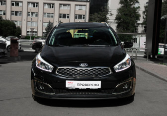 Подержанный автомобиль Kia Ceed Wagon 2017 года (2 фото)