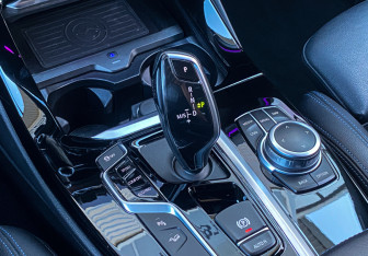 Подержанный автомобиль BMW X3 2020 года (19 фото)