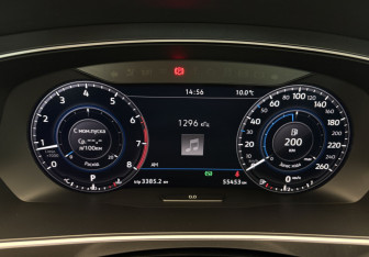 Подержанный автомобиль Volkswagen Tiguan 2018 года (22 фото)