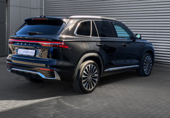 Подержанный автомобиль Geely Monjaro 2026 года (6 фото)