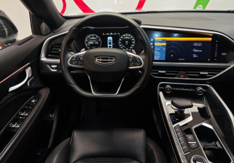 Подержанный автомобиль Geely Tugella 2023 года (12 фото)