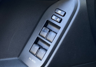 Подержанный автомобиль Toyota Land Cruiser Prado 2019 года (27 фото)