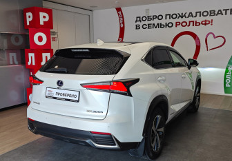 Подержанный автомобиль Lexus NX 2018 года (4 фото)