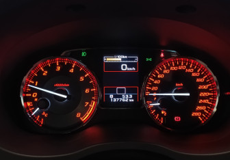 Подержанный автомобиль Subaru WRX 2014 года (20 фото)