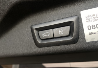 Подержанный автомобиль BMW X5 2025 года (15 фото)