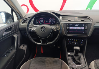 Подержанный автомобиль Volkswagen Tiguan 2020 года (11 фото)