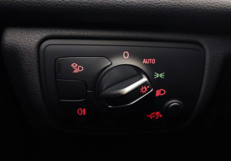 Подержанный автомобиль Audi A6 Sedan 2016 года (12 фото)