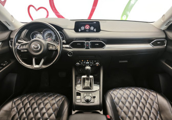 Подержанный автомобиль Mazda CX-5 2020 года (15 фото)