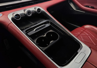 Подержанный автомобиль Exeed RX 2023 года (11 фото)