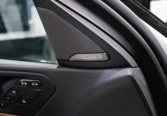 Подержанный автомобиль BMW X6 2020 года (19 фото)