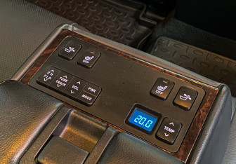 Подержанный автомобиль Toyota Camry Sedan 2015 года (15 фото)