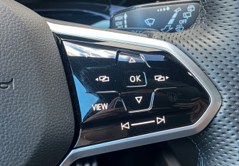 Подержанный автомобиль Volkswagen Golf Hatchback 2021 года (22 фото)