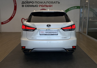 Подержанный автомобиль Lexus RX 2021 года (5 фото)