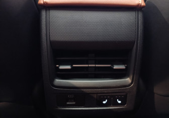 Подержанный автомобиль Omoda C5 2023 года (9 фото)