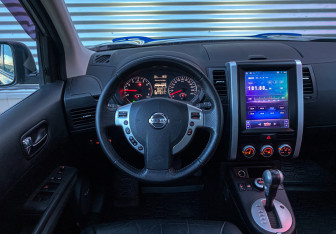 Подержанный автомобиль Nissan X-Trail 2012 года (11 фото)