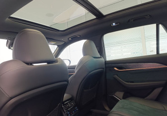 Подержанный автомобиль Geely Monjaro 2023 года (11 фото)