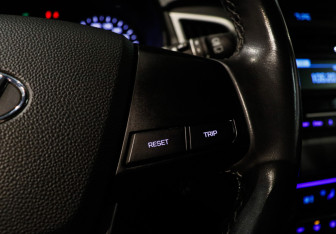 Подержанный автомобиль Hyundai Creta 2019 года (11 фото)