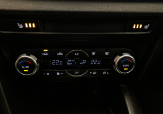 Подержанный автомобиль Mazda 3 Sedan 2017 года (13 фото)