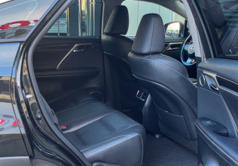 Подержанный автомобиль Lexus RX 2021 года (11 фото)