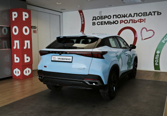 Подержанный автомобиль Omoda C5 2024 года (4 фото)