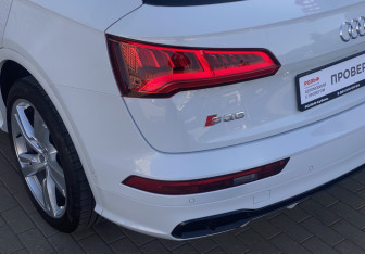 Подержанный автомобиль Audi SQ5 2020 года (8 фото)