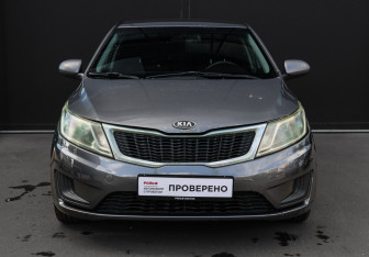 Подержанный автомобиль Kia Rio Hatchback 2013 года (2 фото)