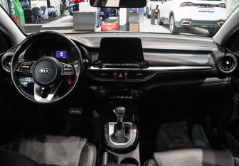 Подержанный автомобиль Kia Cerato Sedan 2020 года (9 фото)