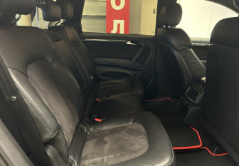 Подержанный автомобиль Audi Q7 2012 года (7 фото)