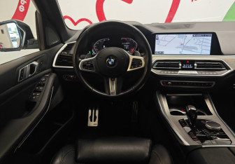 Подержанный автомобиль BMW X5 2019 года (11 фото)