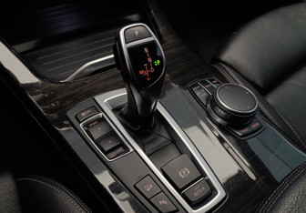 Подержанный автомобиль BMW X4 2016 года (18 фото)