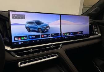 Подержанный автомобиль Geely Monjaro 2025 года (18 фото)