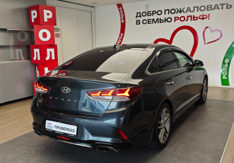 Подержанный автомобиль Hyundai Sonata 2018 года (4 фото)