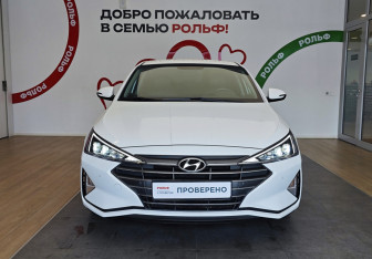 Подержанный автомобиль Hyundai Elantra Sedan 2020 года (2 фото)
