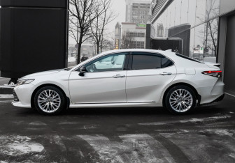 Подержанный автомобиль Toyota Camry Sedan 2018 года (8 фото)