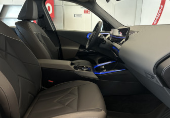 Подержанный автомобиль BMW X3 2025 года (10 фото)
