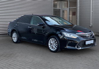 Подержанный автомобиль Toyota Camry Sedan 2015 года (3 фото)
