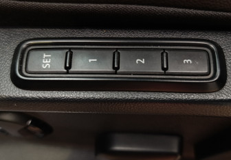 Подержанный автомобиль Volkswagen Tiguan 2020 года (15 фото)