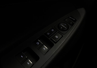 Подержанный автомобиль Hyundai Tucson 2015 года (30 фото)