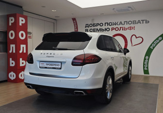 Подержанный автомобиль Porsche Cayenne 2013 года (4 фото)