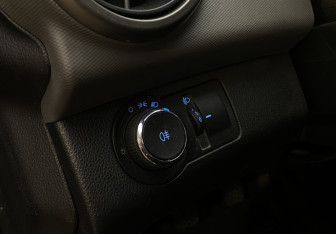Подержанный автомобиль Chevrolet Aveo Sedan 2014 года (12 фото)