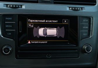 Подержанный автомобиль Volkswagen Golf Hatchback 2013 года (14 фото)