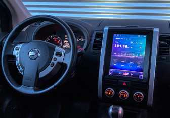 Подержанный автомобиль Nissan X-Trail 2012 года (9 фото)