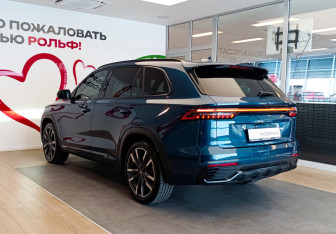Подержанный автомобиль Geely Monjaro 2023 года (6 фото)