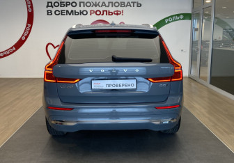 Подержанный автомобиль Volvo XC60 2021 года (5 фото)