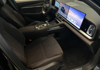 Подержанный автомобиль Geely Monjaro 2026 года (12 фото)