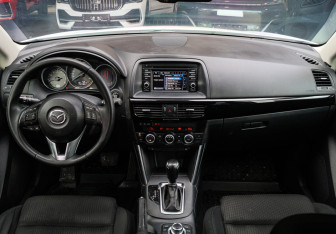 Подержанный автомобиль Mazda CX-5 2014 года (9 фото)