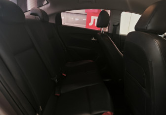Подержанный автомобиль Kia Rio Sedan 2020 года (13 фото)