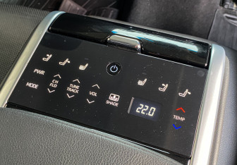 Подержанный автомобиль Toyota Camry Sedan 2018 года (13 фото)