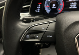 Подержанный автомобиль Audi Q8 2019 года (17 фото)