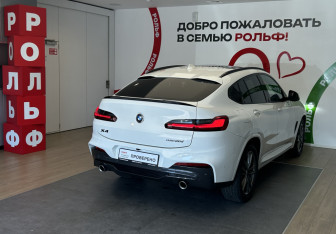 Подержанный автомобиль BMW X4 2019 года (4 фото)